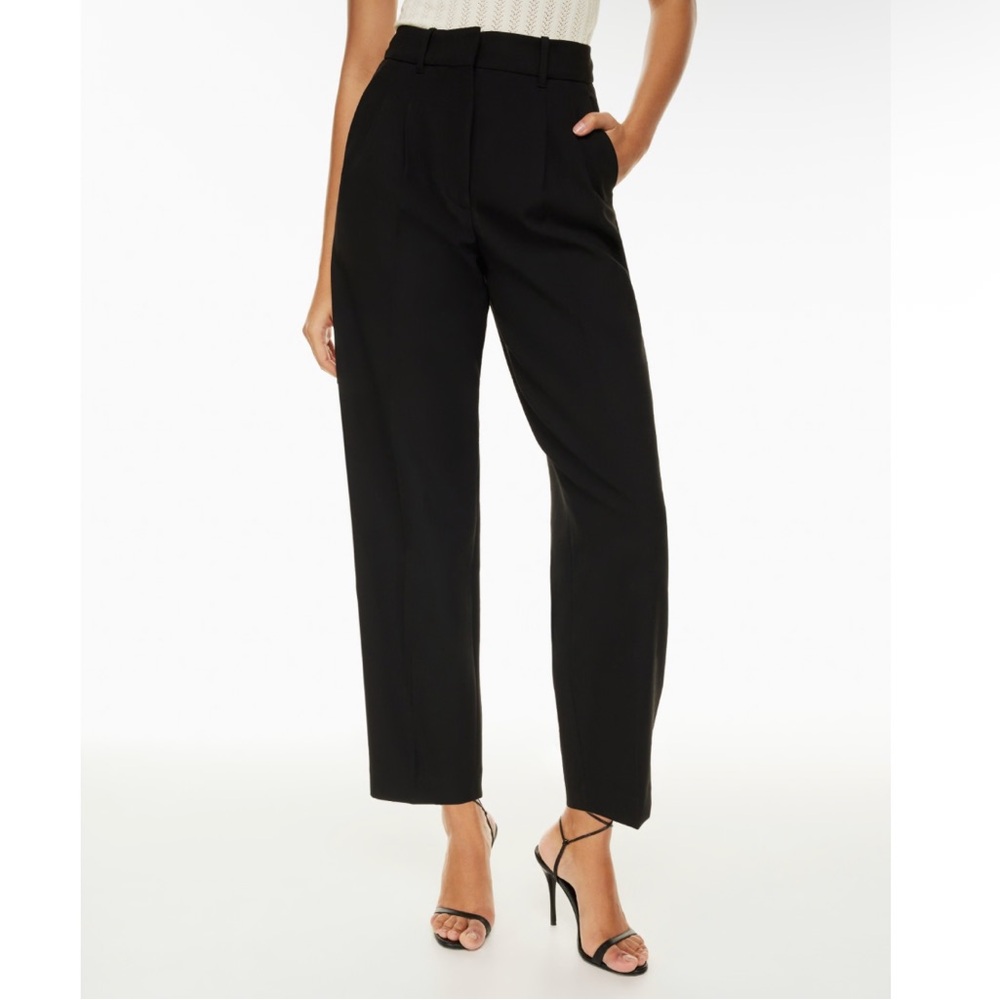 NWT Aritzia Carrot Pants